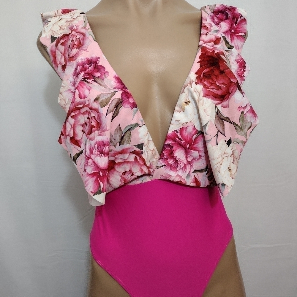 𝅺PEDDNEY Pink One Piece Bathing Suit Woman's Size Small NWOT